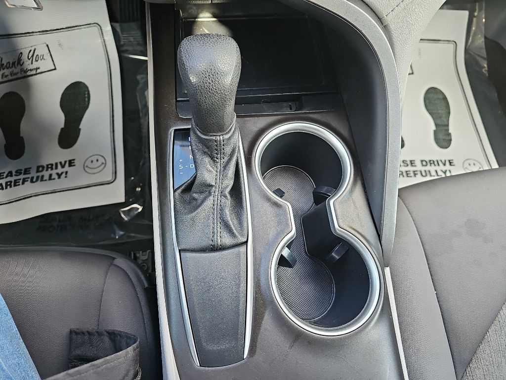 Photo 40 of this TOYOTA CAMRY LE