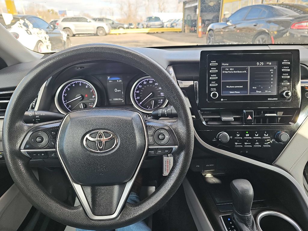 Photo 32 of this TOYOTA CAMRY LE
