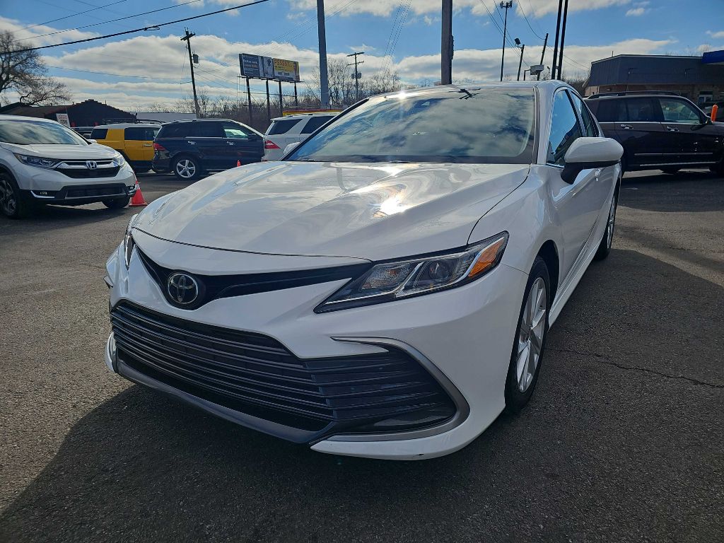 Photo 14 of this TOYOTA CAMRY LE