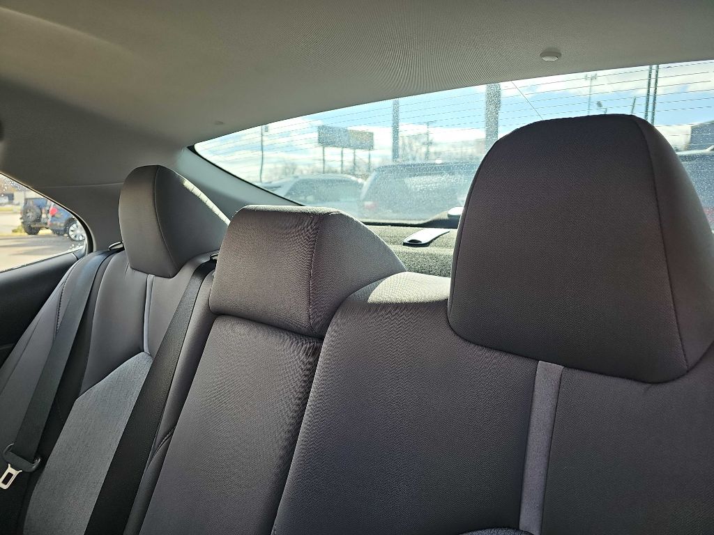 Photo 46 of this TOYOTA CAMRY LE