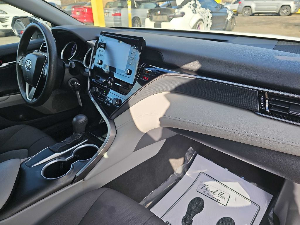 Photo 52 of this TOYOTA CAMRY LE