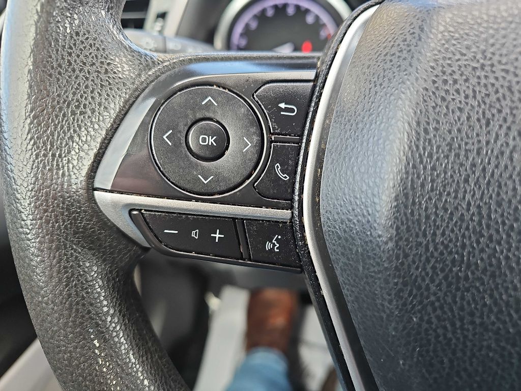 Photo 34 of this TOYOTA CAMRY LE