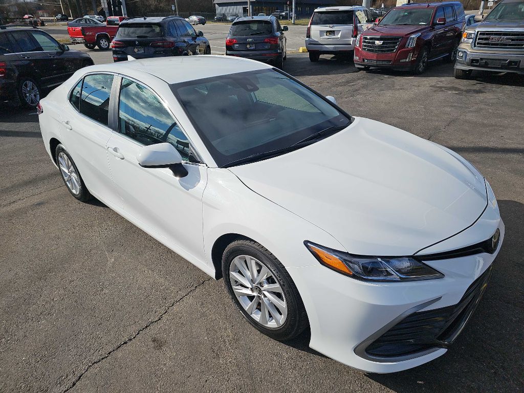 Photo 28 of this TOYOTA CAMRY LE