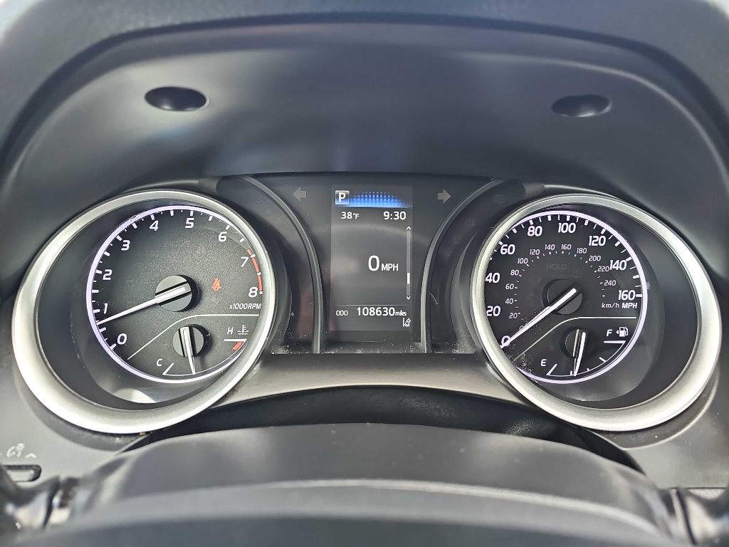 Photo 36 of this TOYOTA CAMRY LE