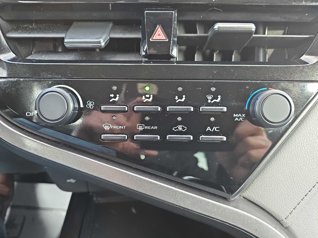 Photo 42 of this TOYOTA CAMRY LE