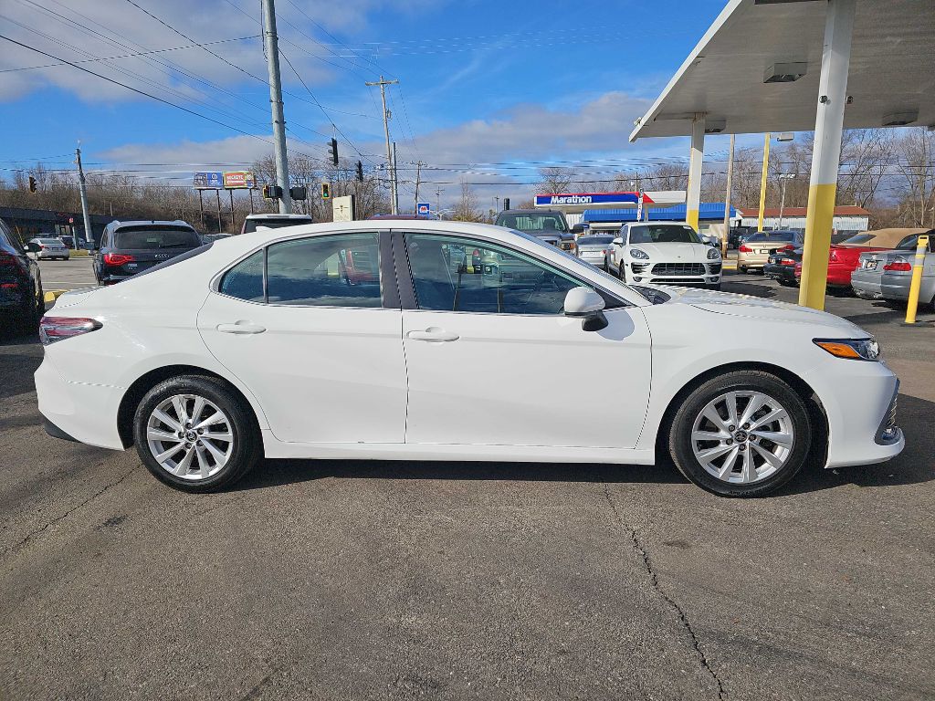 Photo 22 of this TOYOTA CAMRY LE