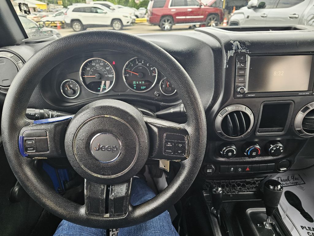 Photo 17 of this JEEP WRANGLER