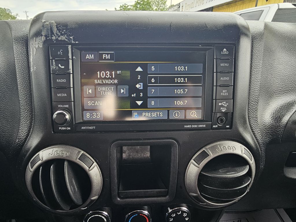Photo 18 of this JEEP WRANGLER