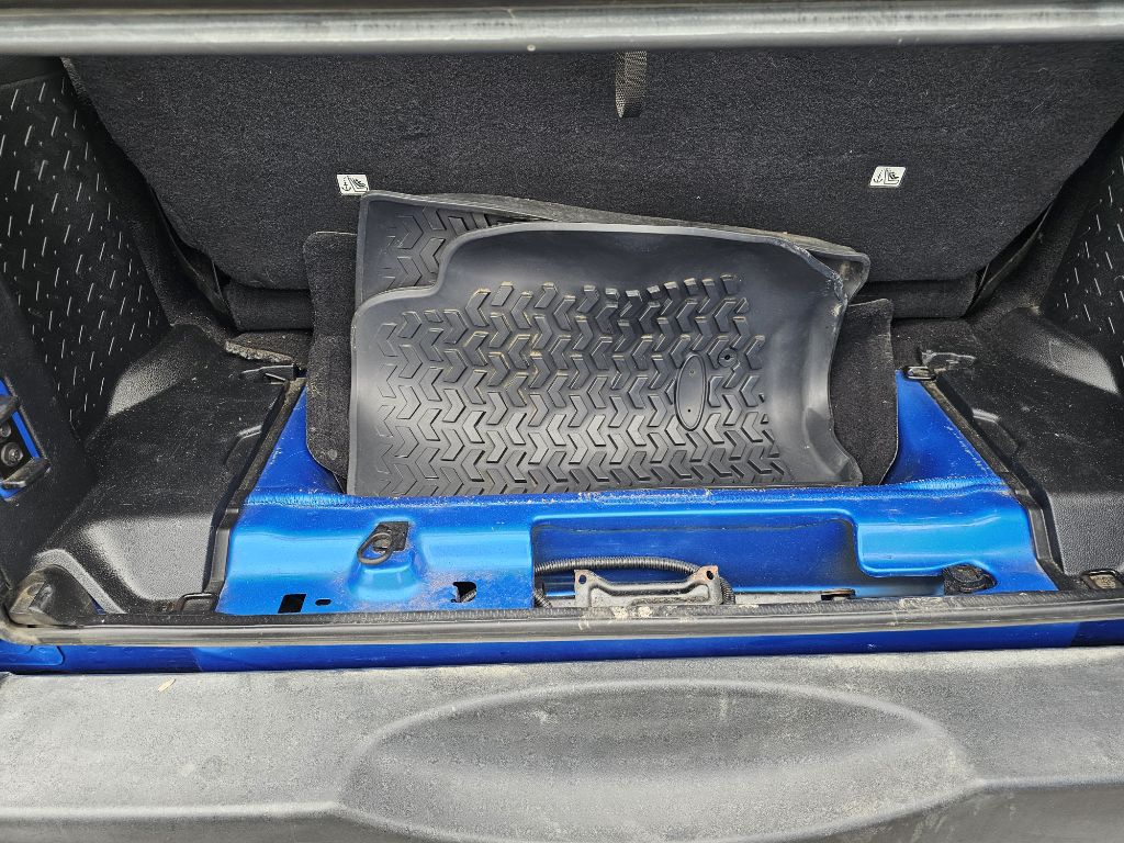 Photo 25 of this JEEP WRANGLER