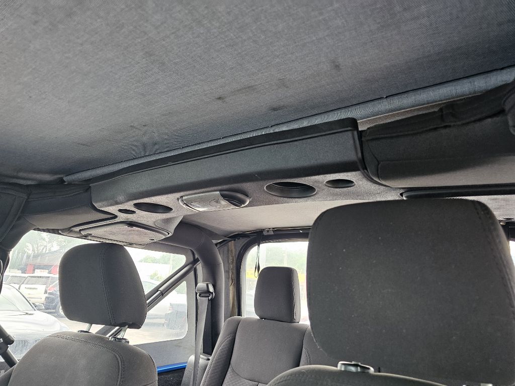 Photo 14 of this JEEP WRANGLER