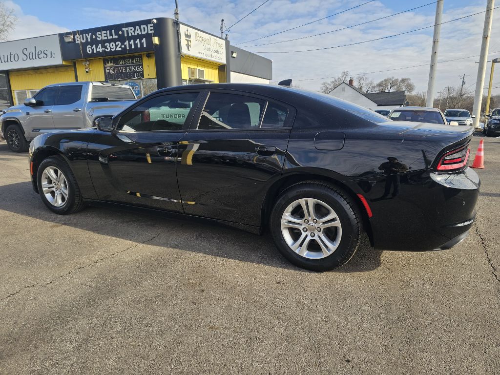 Photo 10 of this DODGE CHARGER SXT