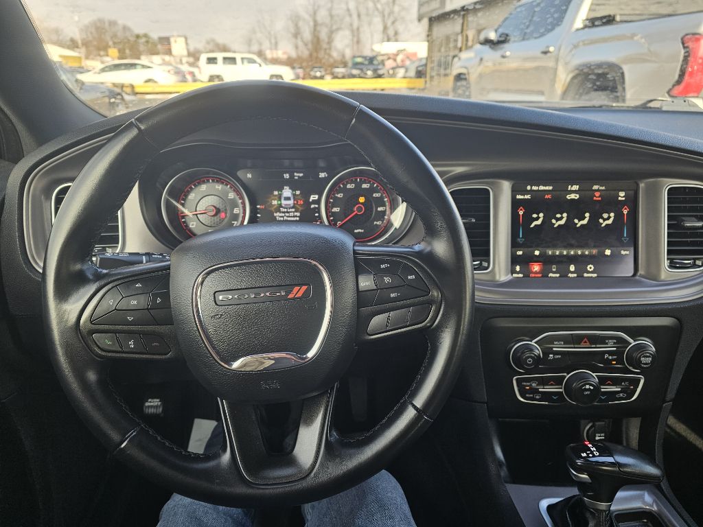 Photo 21 of this DODGE CHARGER SXT