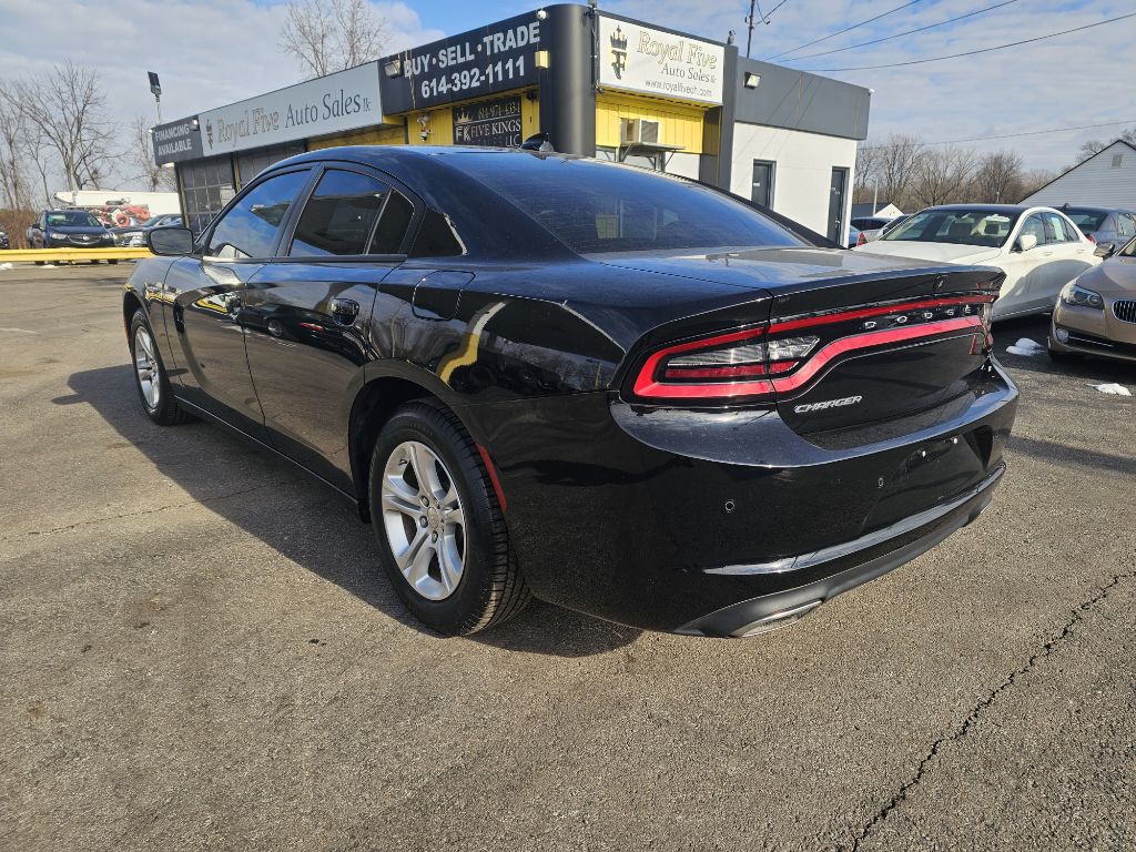 Photo 11 of this DODGE CHARGER SXT