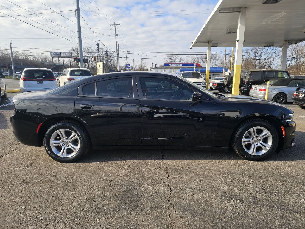 Photo 14 of this DODGE CHARGER SXT