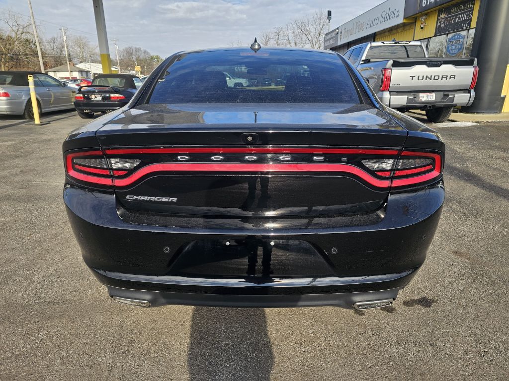 Photo 12 of this DODGE CHARGER SXT