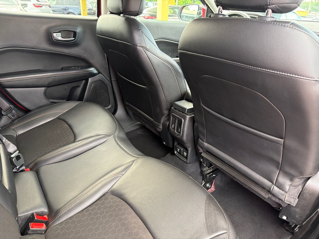 Photo 27 of this JEEP COMPASS LATITUD