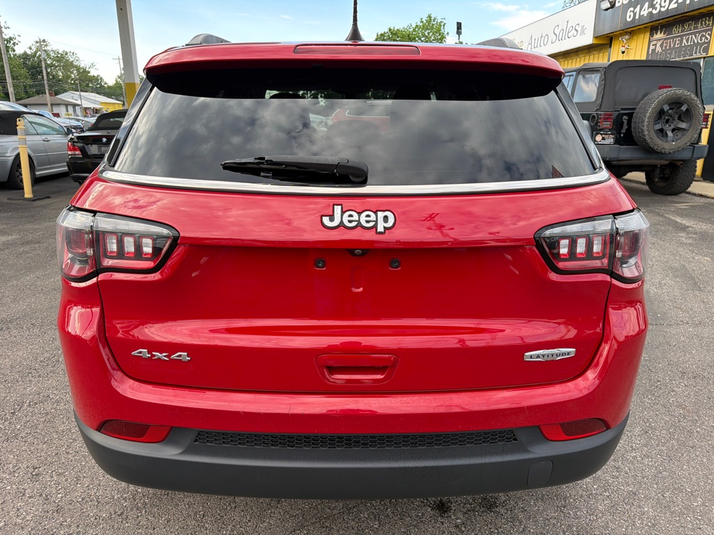 Photo 11 of this JEEP COMPASS LATITUD