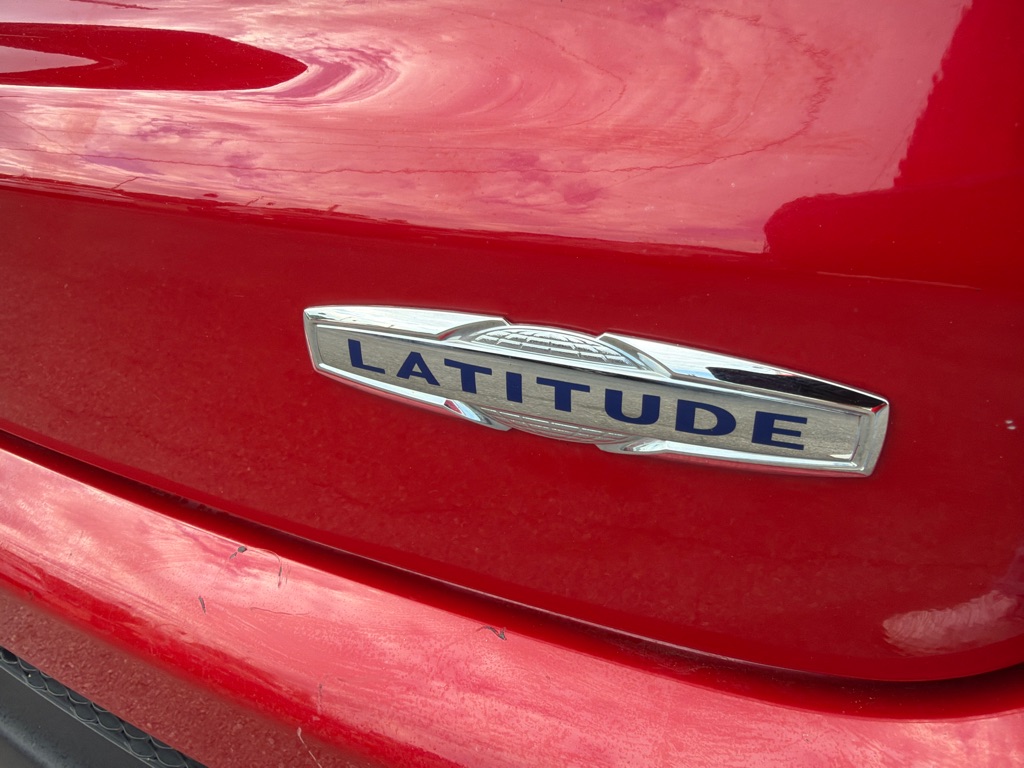 Photo 24 of this JEEP COMPASS LATITUD