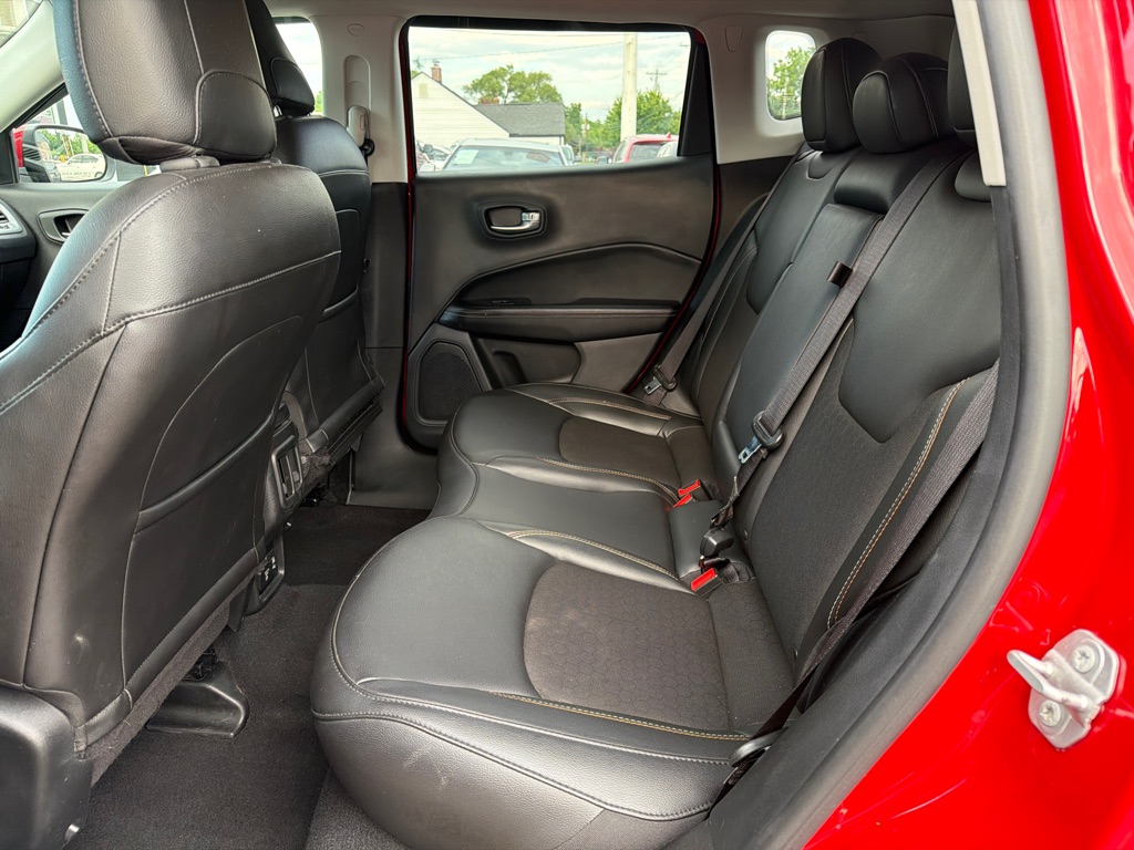 Photo 22 of this JEEP COMPASS LATITUD