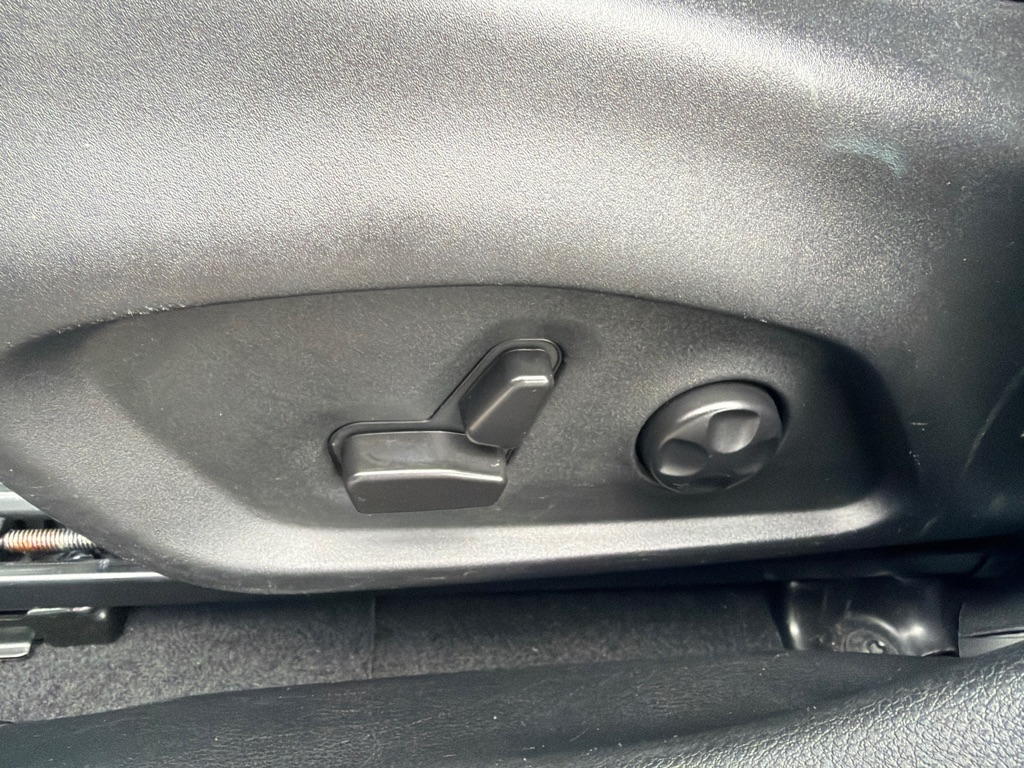 Photo 32 of this JEEP COMPASS LATITUD