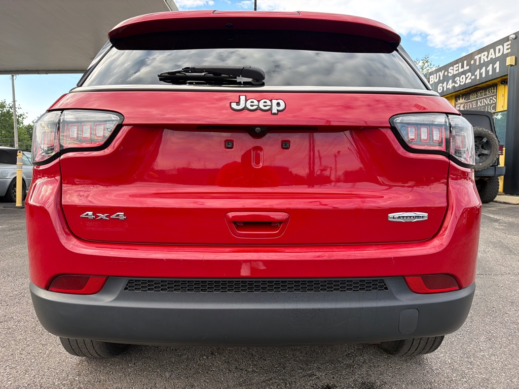 Photo 12 of this JEEP COMPASS LATITUD