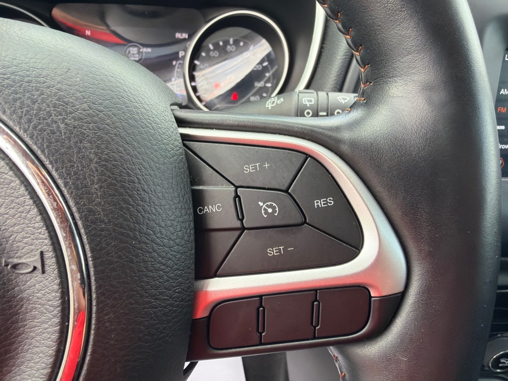 Photo 35 of this JEEP COMPASS LATITUD