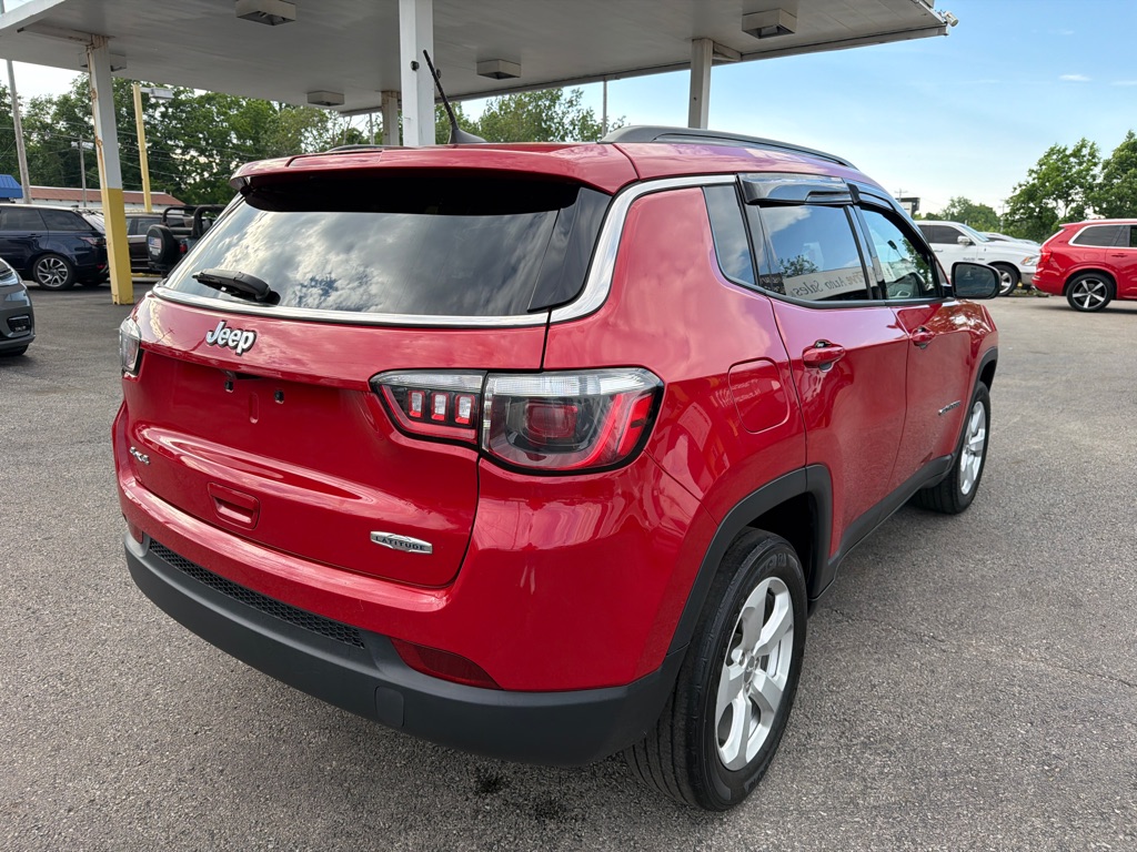 Photo 13 of this JEEP COMPASS LATITUD