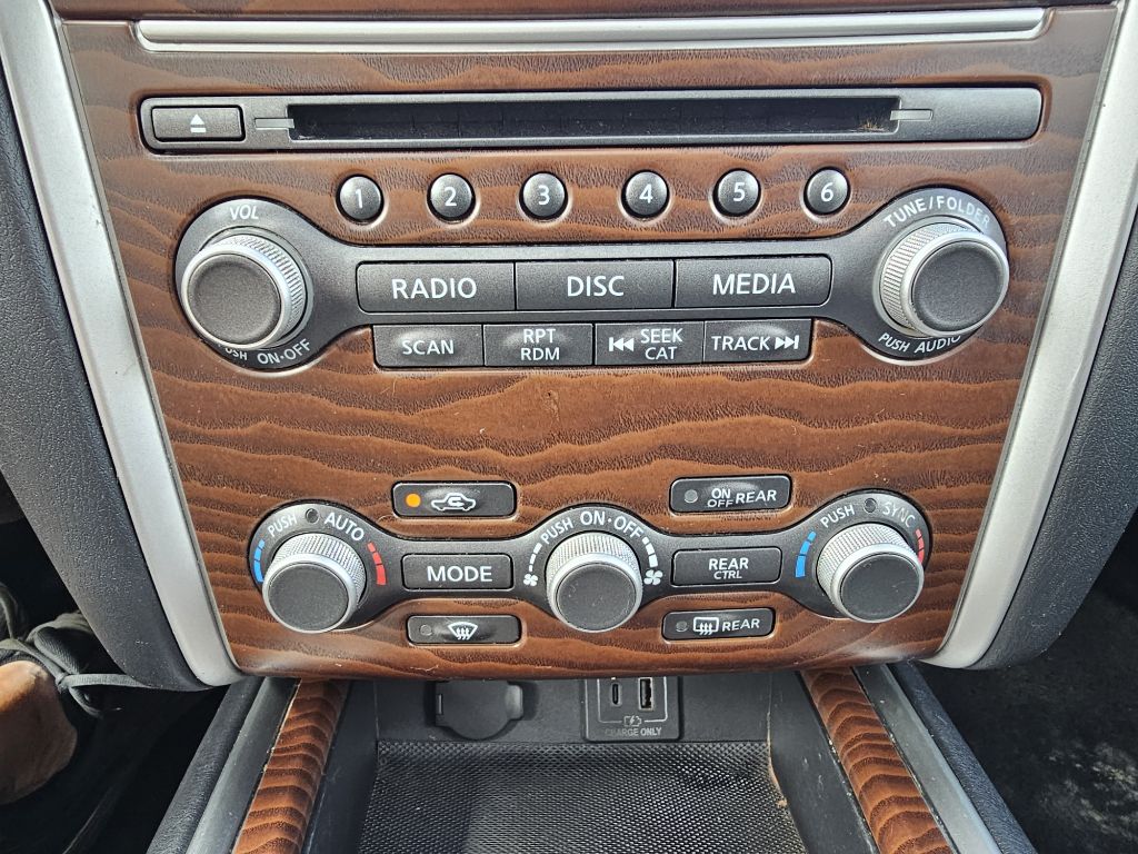 Photo 24 of this NISSAN PATHFINDER