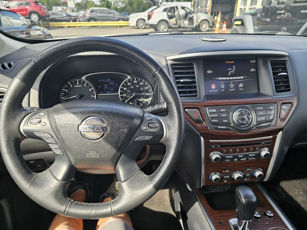 Photo 20 of this NISSAN PATHFINDER