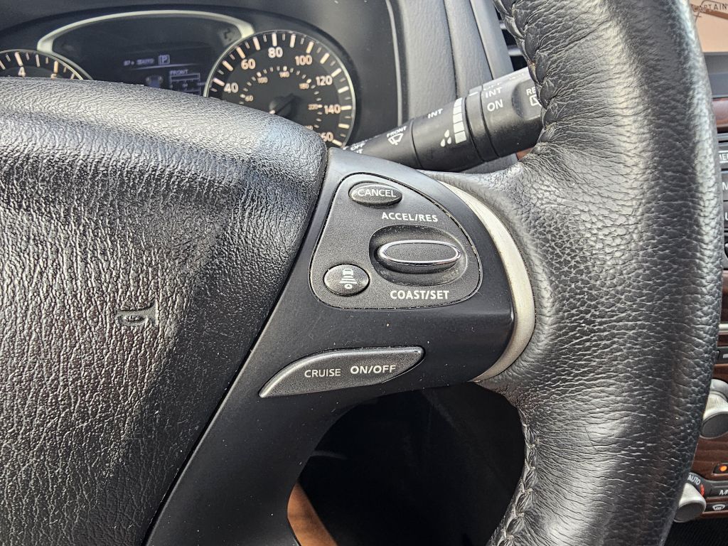 Photo 31 of this NISSAN PATHFINDER