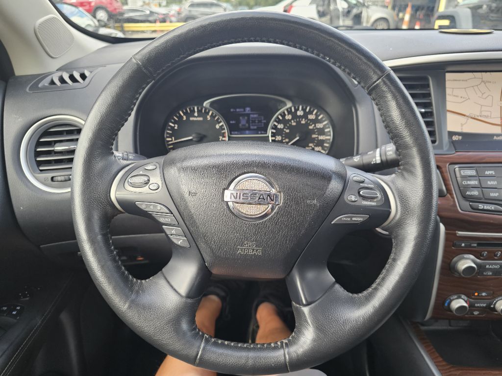 Photo 28 of this NISSAN PATHFINDER
