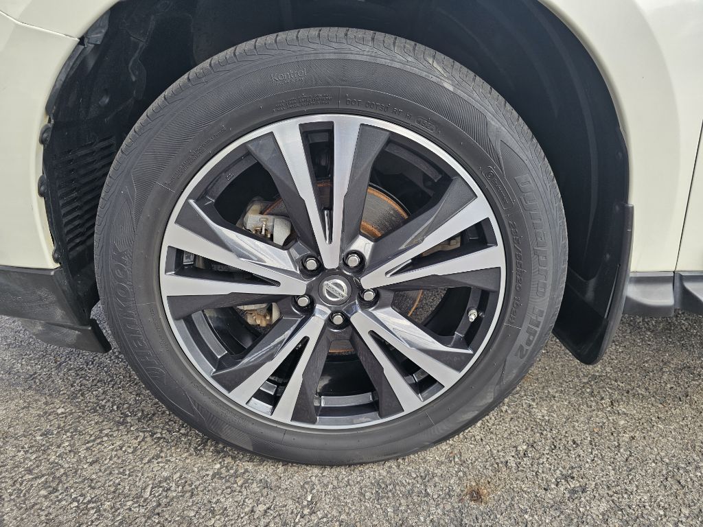 Photo 12 of this NISSAN PATHFINDER