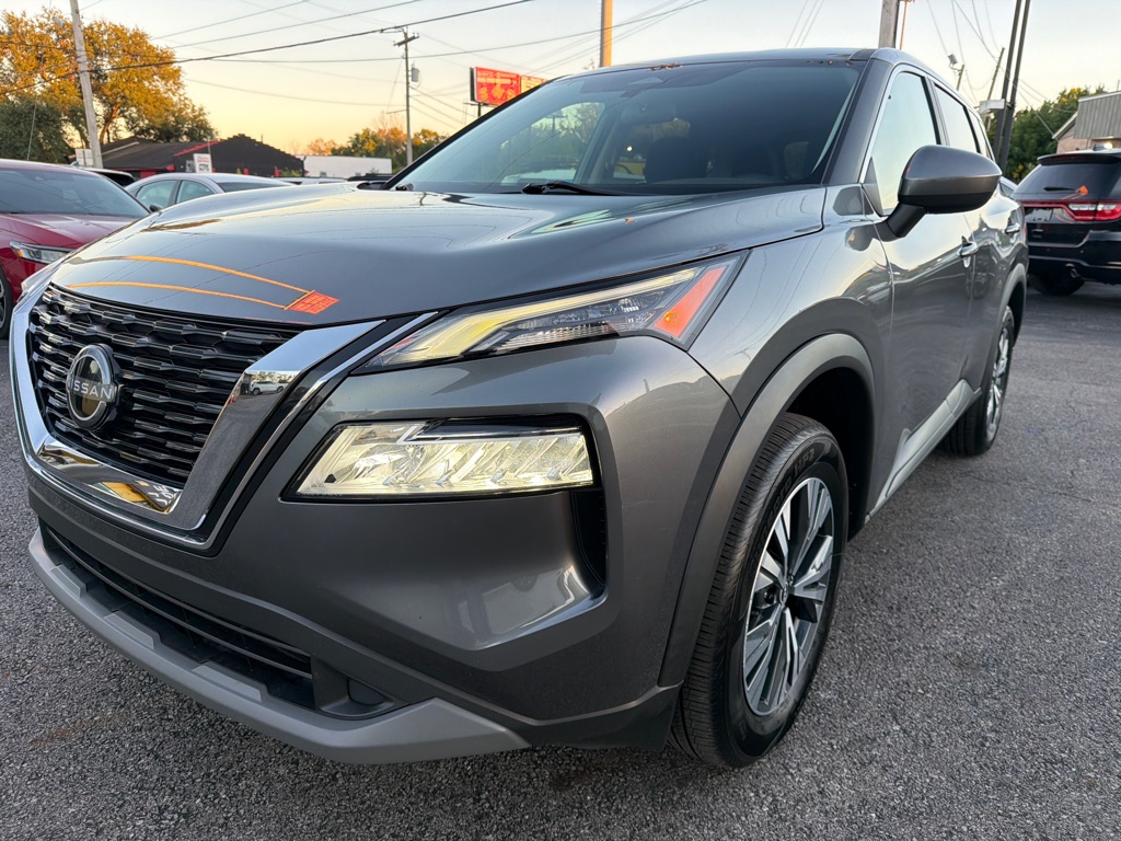 Photo 8 of this NISSAN ROGUE SV