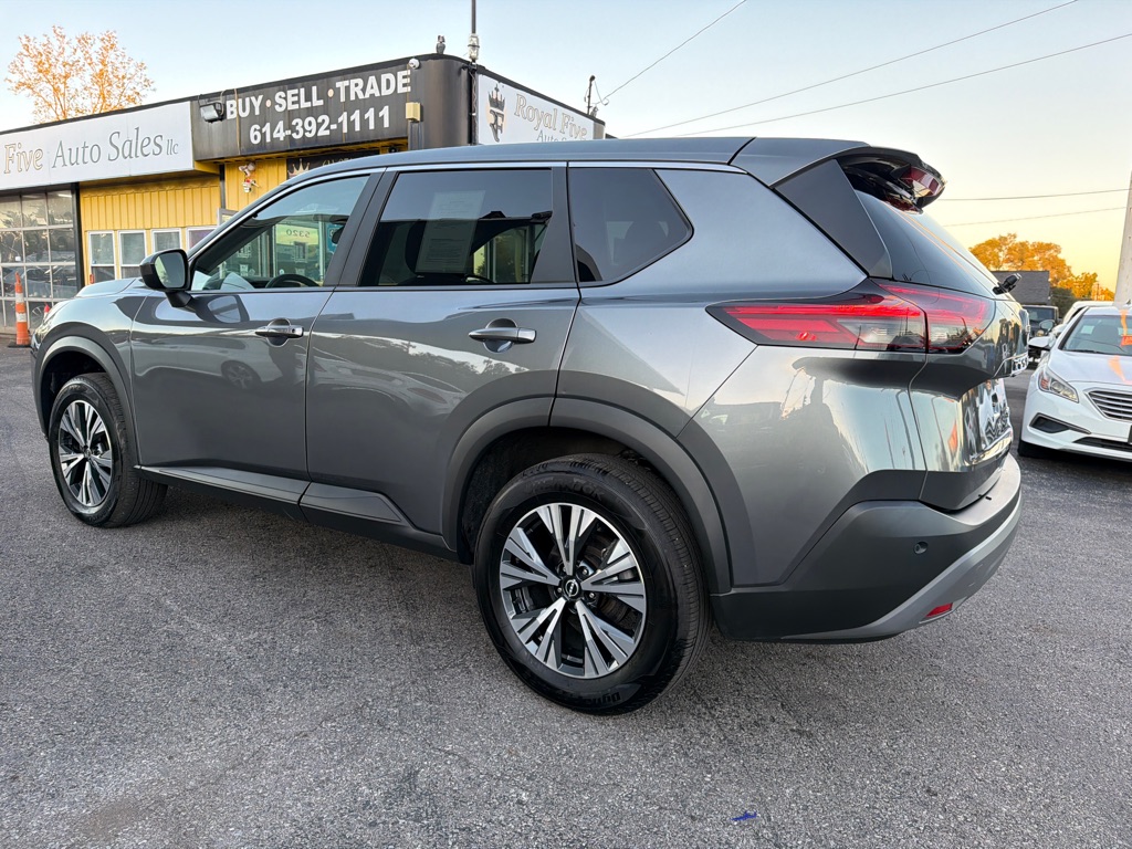 Photo 13 of this NISSAN ROGUE SV