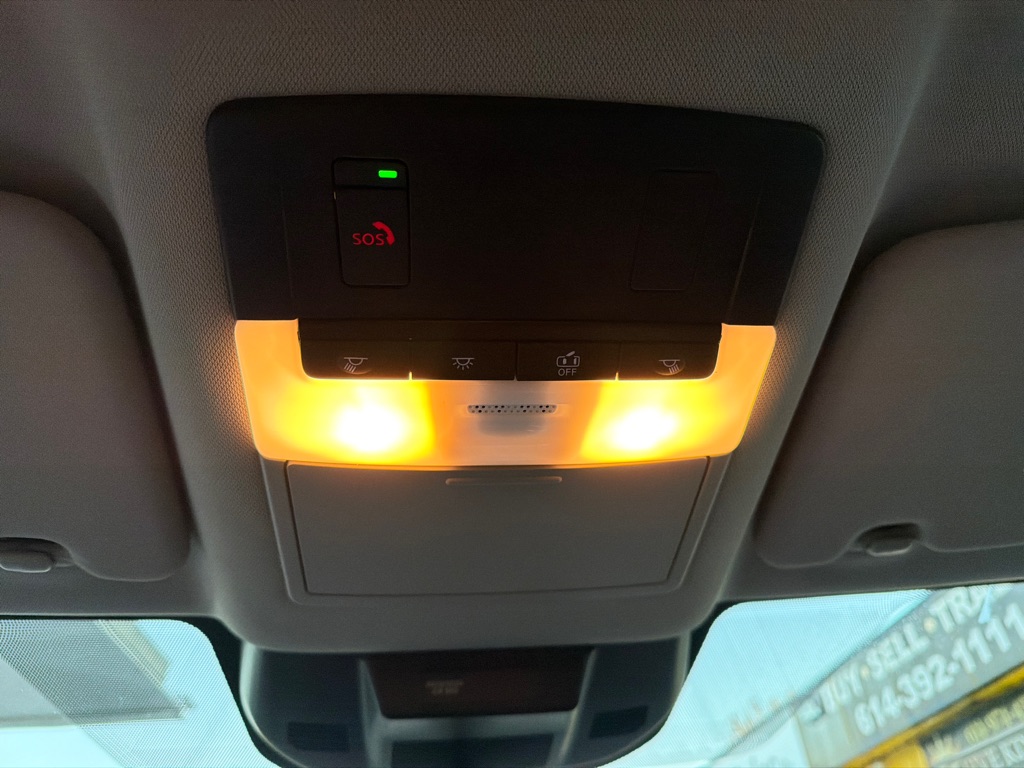 Photo 42 of this NISSAN ROGUE SV