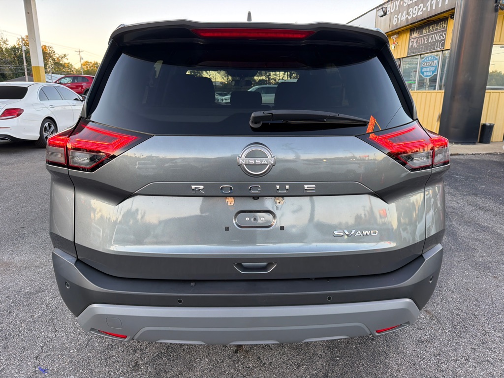 Photo 15 of this NISSAN ROGUE SV