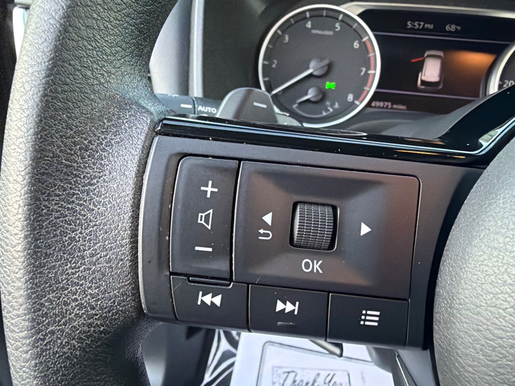 Photo 41 of this NISSAN ROGUE SV