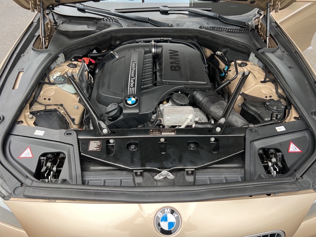 Photo 49 of this BMW 5 SERIES 535I