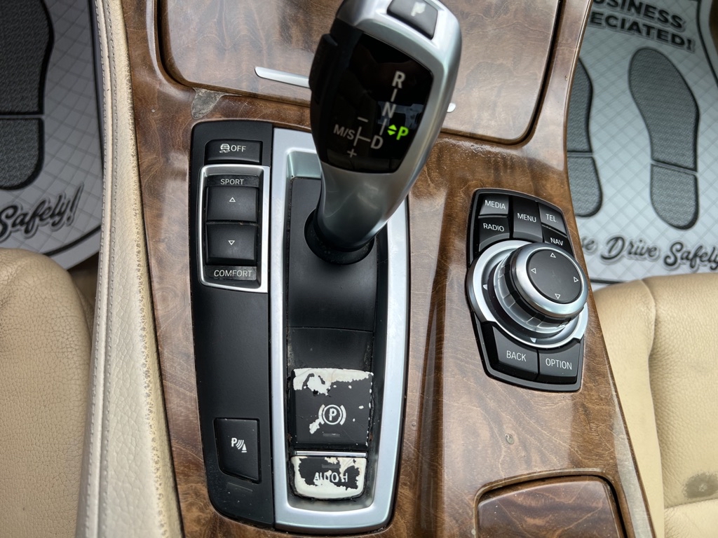 Photo 48 of this BMW 5 SERIES 535I
