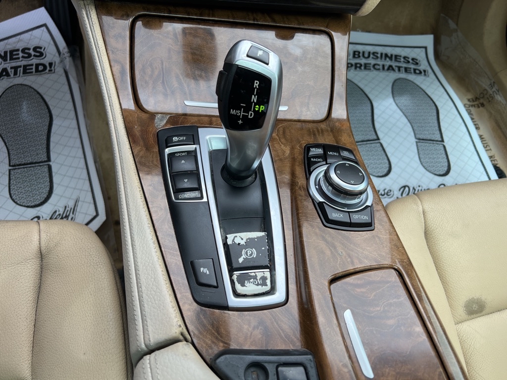 Photo 44 of this BMW 5 SERIES 535I