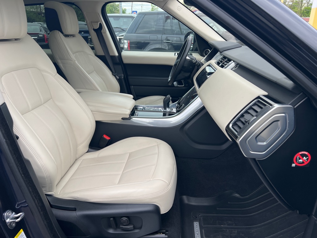 Photo 34 of this LAND ROVER RANGE ROVER SPO