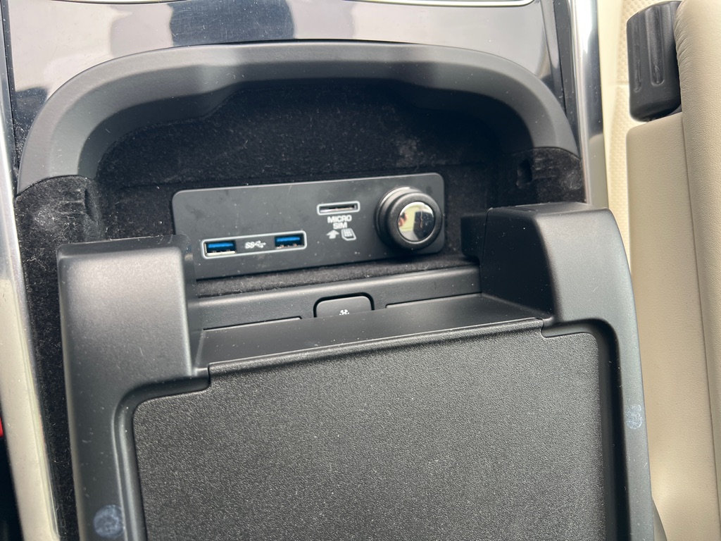 Photo 51 of this LAND ROVER RANGE ROVER SPO