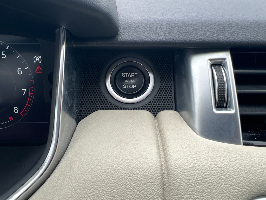 Photo 41 of this LAND ROVER RANGE ROVER SPO