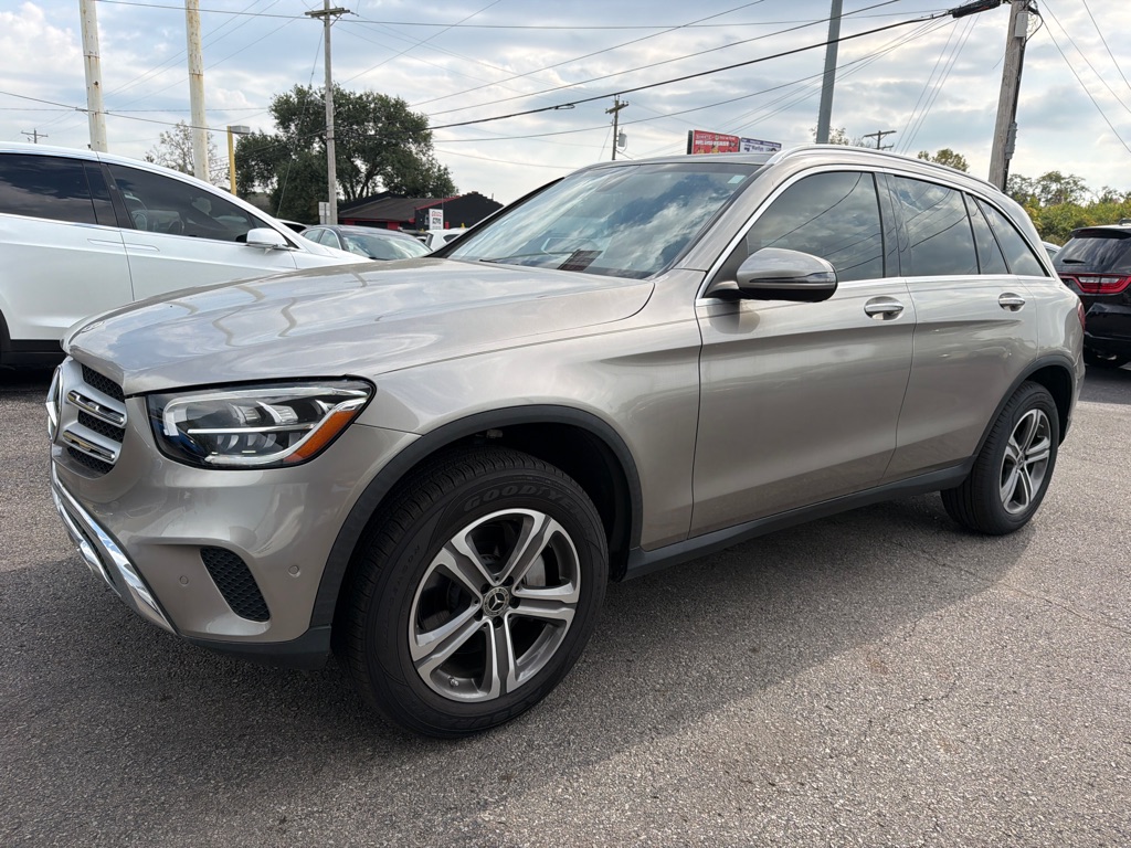 Photo 9 of this MERCEDES-BENZ GLC 300 4MATIC