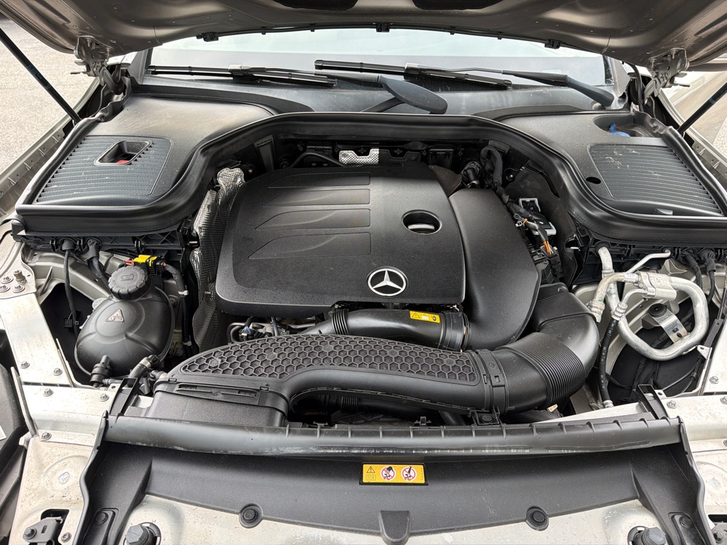 Photo 58 of this MERCEDES-BENZ GLC 300 4MATIC