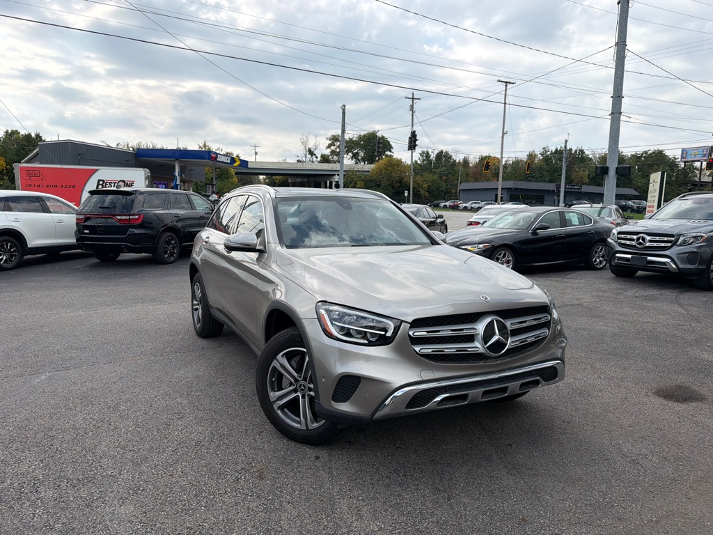 Photo 3 of this MERCEDES-BENZ GLC 300 4MATIC