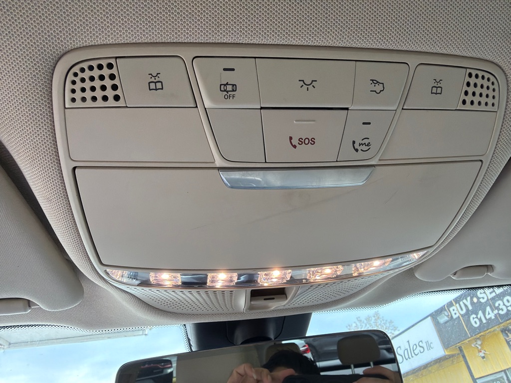 Photo 49 of this MERCEDES-BENZ GLC 300 4MATIC