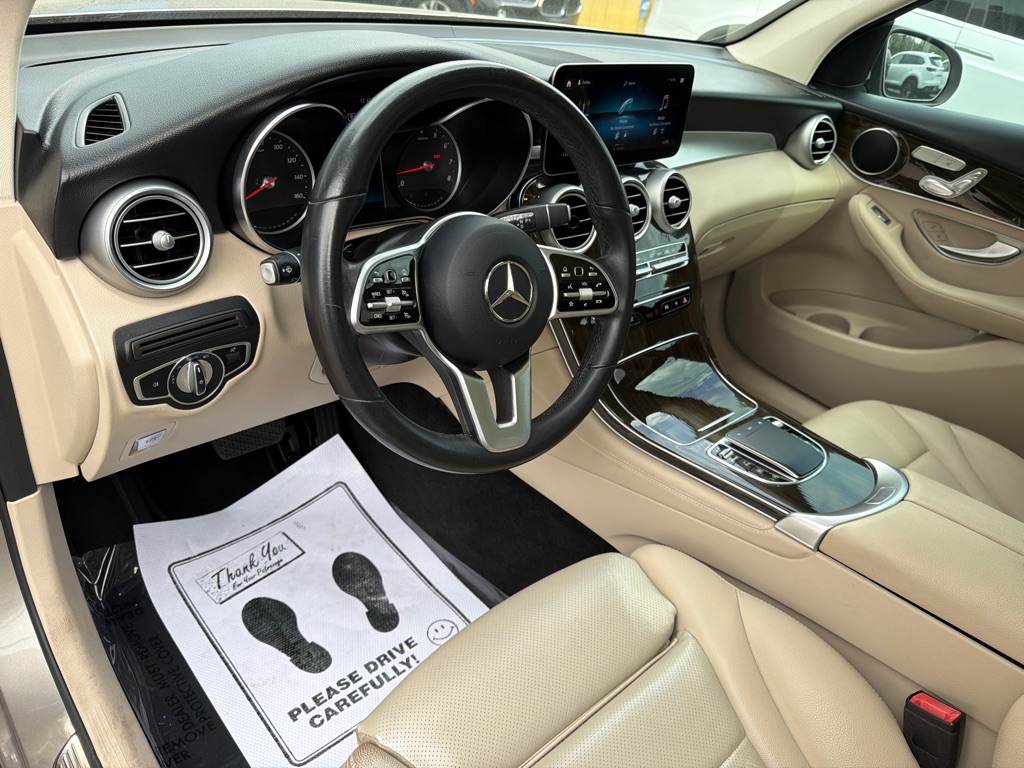 Photo 30 of this MERCEDES-BENZ GLC 300 4MATIC