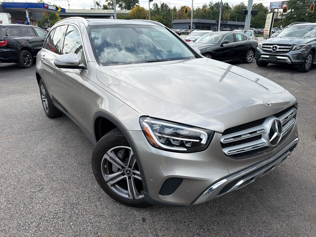 Photo 4 of this MERCEDES-BENZ GLC 300 4MATIC