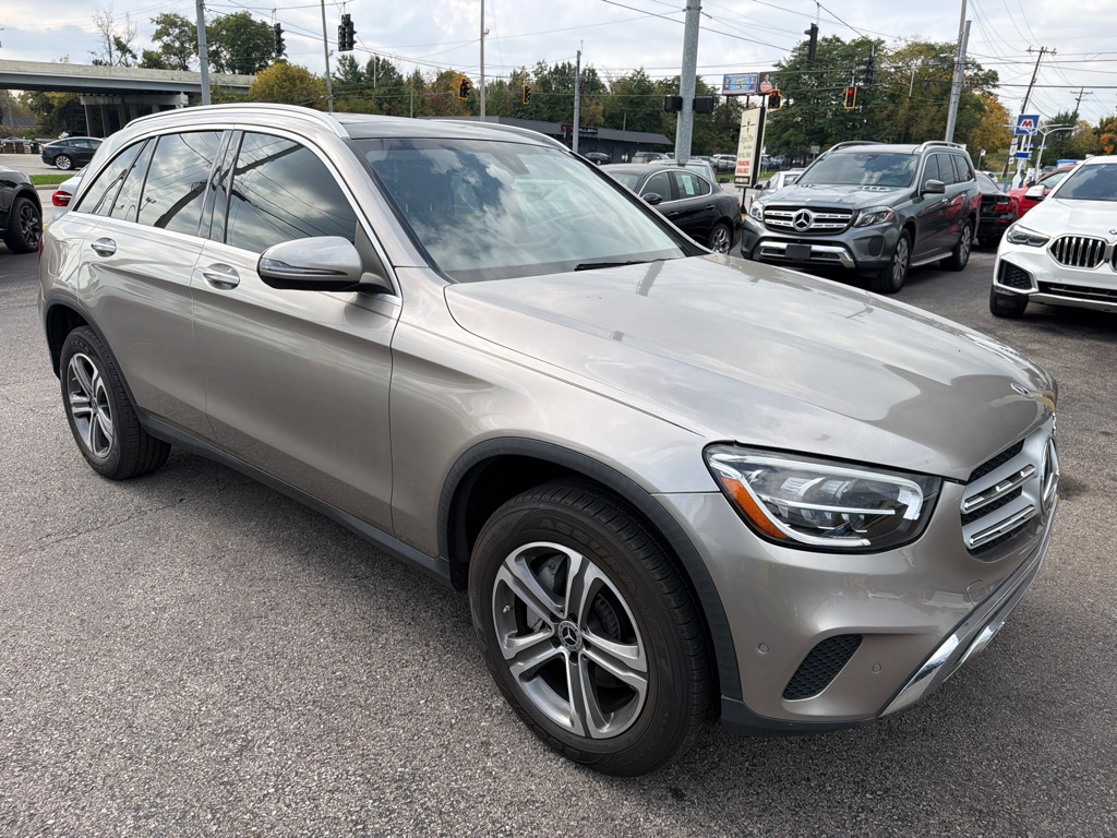 Photo 18 of this MERCEDES-BENZ GLC 300 4MATIC